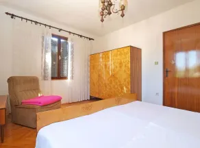 Apartment 939 - Room