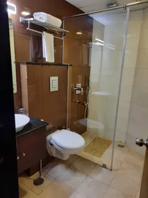 Delta Suites - The Soothing Luxury - Bathroom