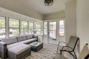 1 Mi to Beaches & Boardwalk: Asbury Park Retreat - Intérieur