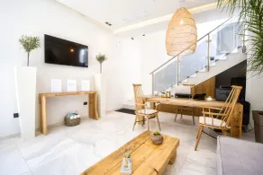 Emily's Luxury Suites - Resepsjon