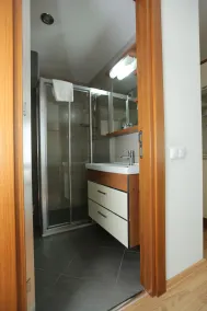 Upart Home - Bathroom