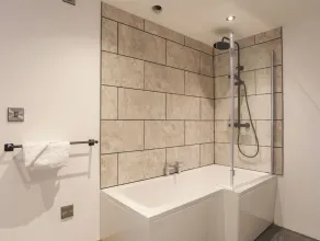 Gwel Y Fenai - Bathroom