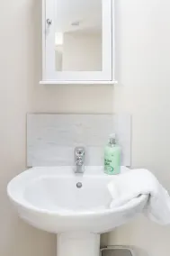 Bedford Hospitalsouth Wing4 Guests3 Bedswifi - Bathroom