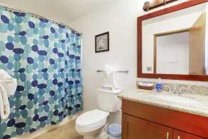 Hi-Tide Resort King Bed Dogs OK Unit 01 - Bathroom