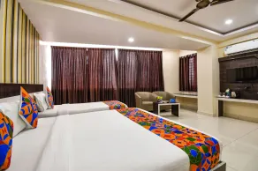 FabHotel Rotano Suites - Yelahanka - Room