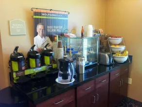 Cobblestone Inn & Suites - Hartington - Restaurant