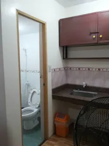 Budget Studio Unit in Makati - Salle de bain
