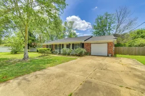 Pace Family Home: 1 Mi to Beach & Park! - Interior