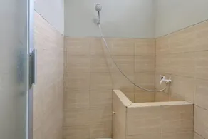 OYO Life 90159 Puri Asoka Guest House - Salle de bain