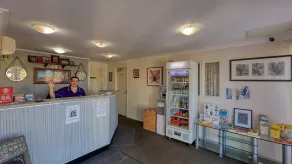 Country Roads Motor Inn - Recepción