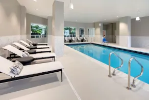 Embassy Suites by Hilton San Rafael at Marin Center - Piscine