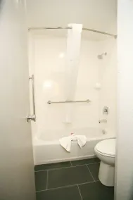 La Quinta by Wyndham Des Moines West Clive - Salle de bain