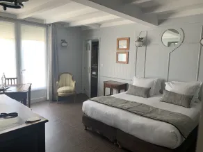 Le Richelieu Hôtel - Room