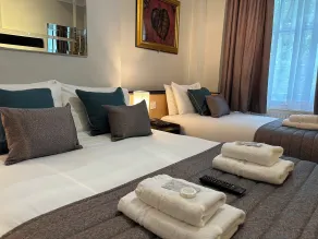 Tudor Court Hotel - Room