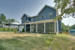 Dumfries Vacation Rental ~ 32 Mi to Washington DC! - Innvendig