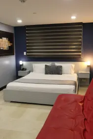 Hotel Lleras 10 - Room