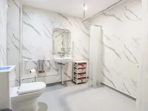 Kingfisher - Bathroom