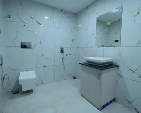 The Lake - Bathroom