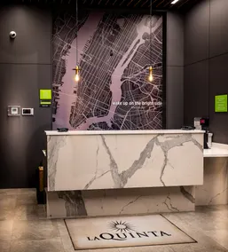 La Quinta by Wyndham Time Square South - Reception