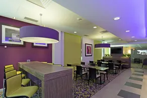Holiday Inn Express Harlow by IHG - Restaurante