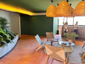 BEE Suites Santa Ana - San Jose - Resepsjon