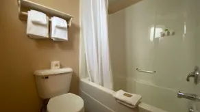 Revelstoke Lodge - Chambre