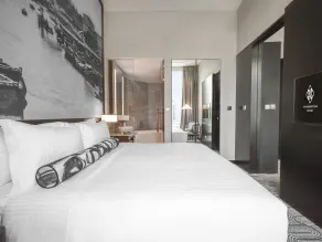 The Robertson House by The Crest Collection - Room