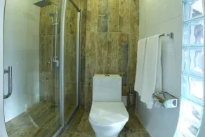 Futuro Hotel Bishkek - Bathroom