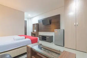 RedDoorz Plus near Sepinggan Airport 3 Balikpapan - Room