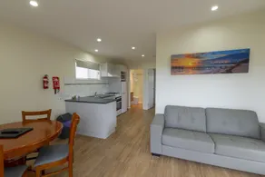 Gum Tree Caravan Park - Room