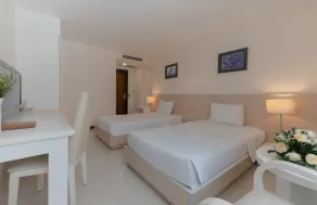 Nhi Phi Hotel - Room
