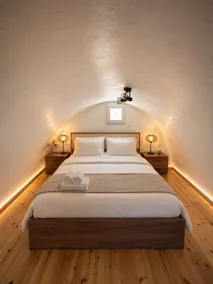 Black Lithos Residences - Room