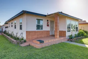 Centrally Located in Socal! Home Close to Highways - Innvendig