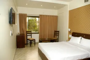 Hotel Gulmohar Pride - Room