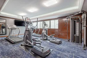 Clarion Hotel & Suites BWI Airport North - Salle de remise en forme