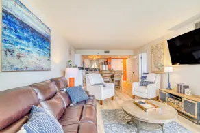 Gulf-View Balcony & Pool Access: Hudson Retreat - Interior