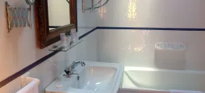 Hotel Rural Posada El Trenti de Corona - Badezimmer