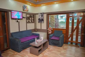 Kristi Guest House, Shantiniketan - Lobby sitting area