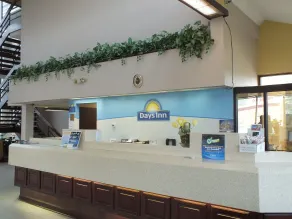 Days Inn by Wyndham Indianapolis Northeast - Réception