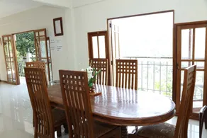 Unique View Hotel - Hostel - Ristorante