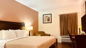 The Best Inn & Suites - Chambre