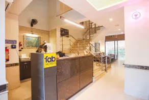FabHotel Rivlet Residency - Rezeption