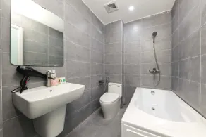 Collection O Ba Dinh - Japanese Town - Bathroom