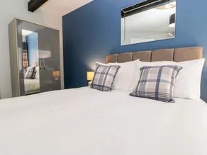 3 Kings Mews - Room