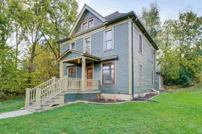 Near Colleges: Pet-friendly Duplex in Northfield! - Interni
