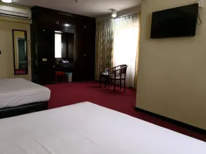 Palace Hotel - Room