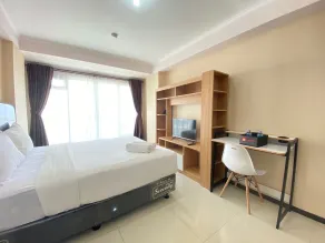 Sunnyside Studio Room at Apartment Gateway Pasteur near Exit Toll Pasteur By Travelio - Zimmer