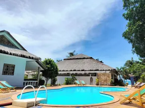 Phuwadee Resort - Pool