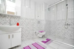 Guitar Apartment - Bathroom