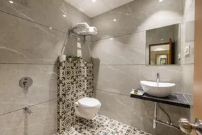 Stellos Hotel Mumbai - Badrum